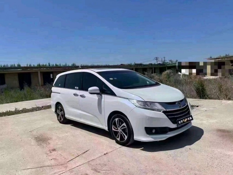 青岛17年本田奥德赛2