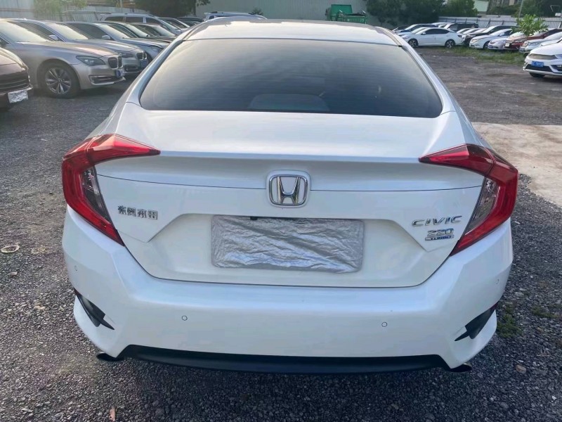 广州17年本田思域7