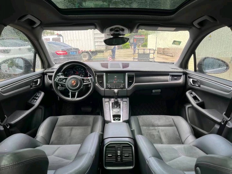 東莞17年保時捷Macan5