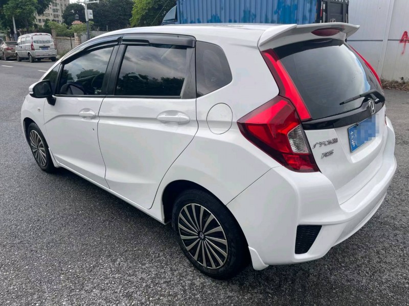 广州14年本田飞度7