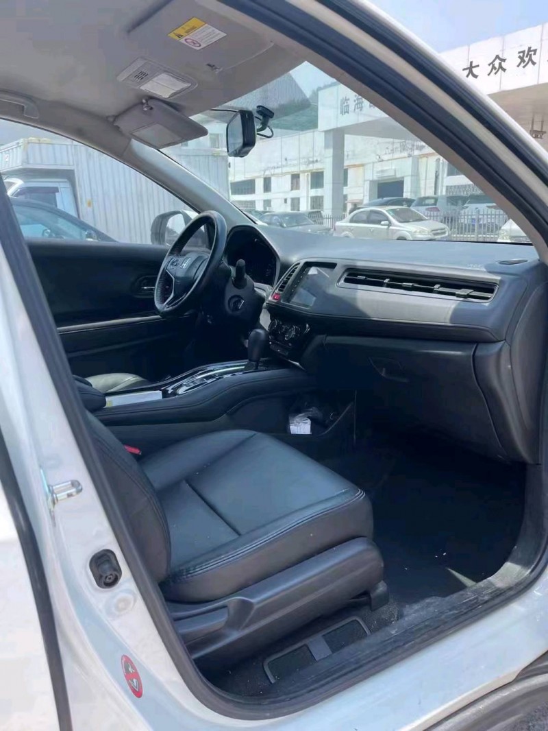 北京18年本田缤智4