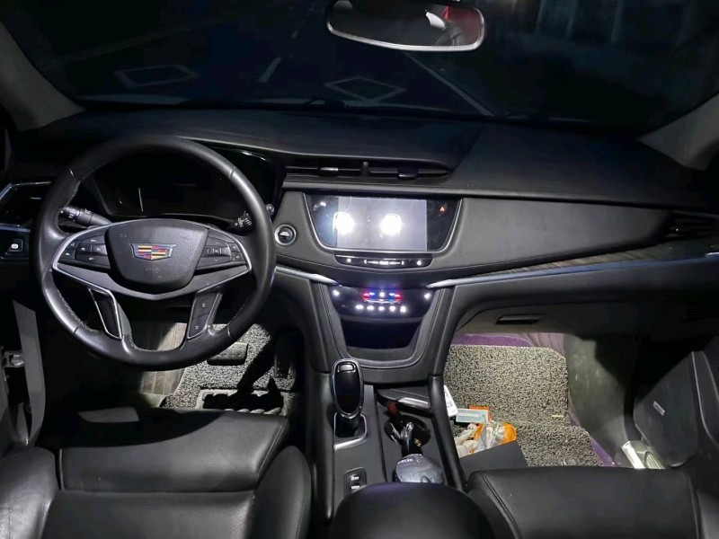 北京17年凯迪拉克XT56