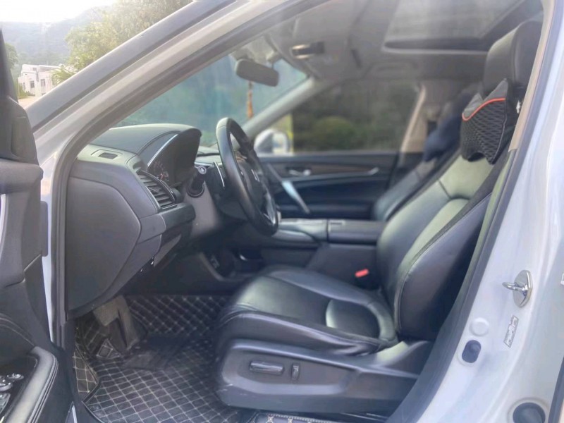 广州17年本田冠道8