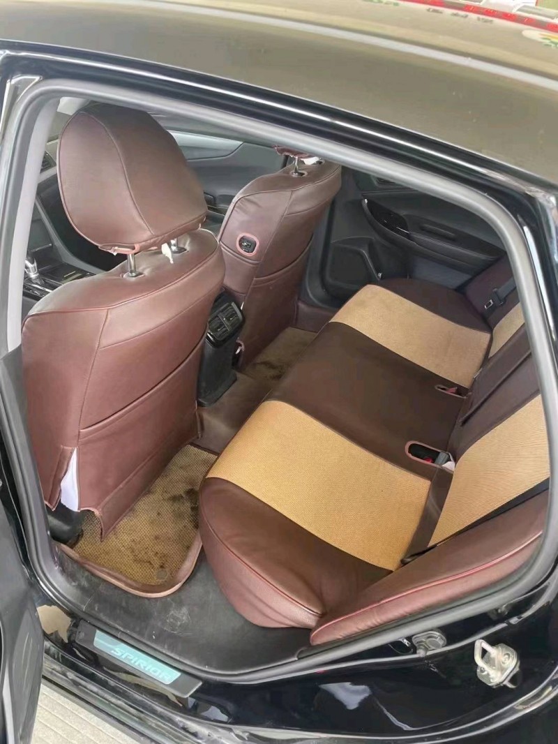 徐州16年本田思铂睿4