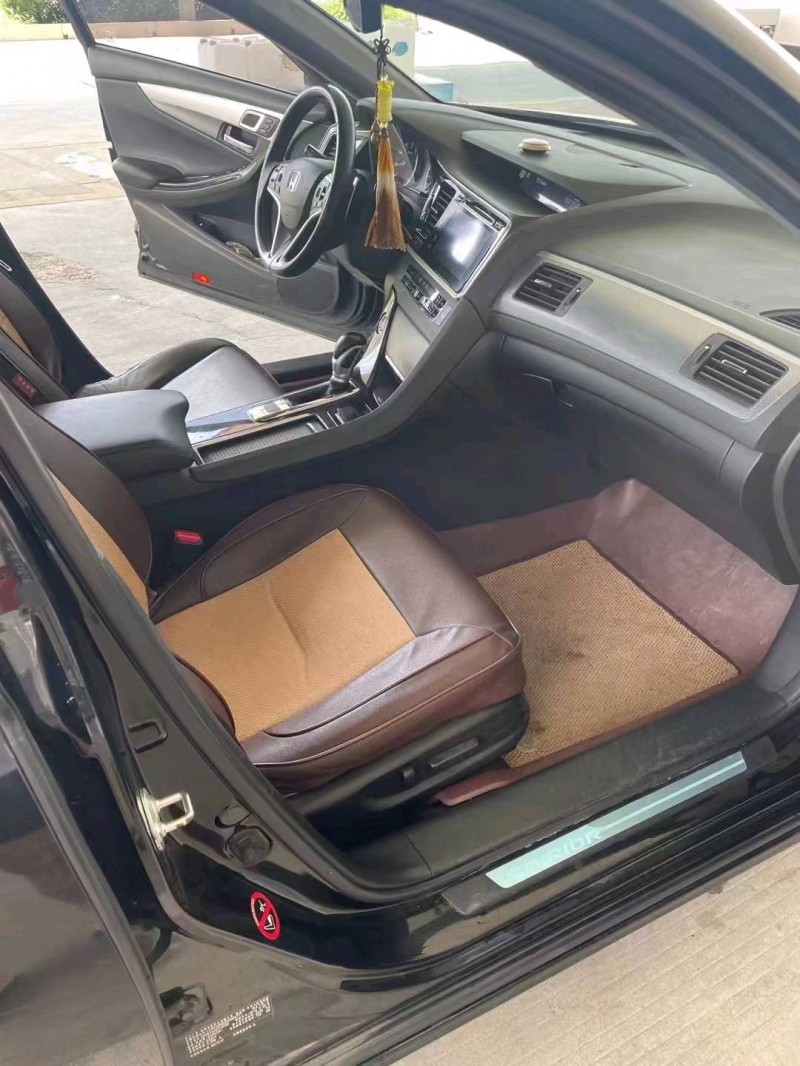 徐州16年本田思铂睿5