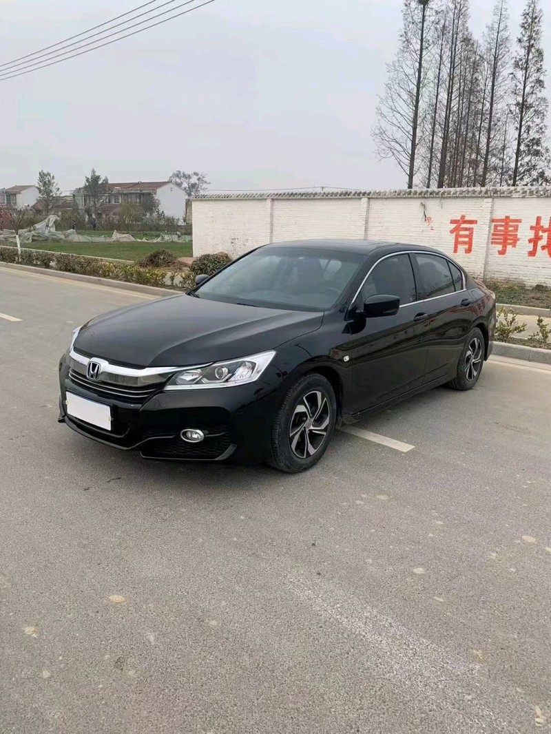 徐州17年本田雅阁2
