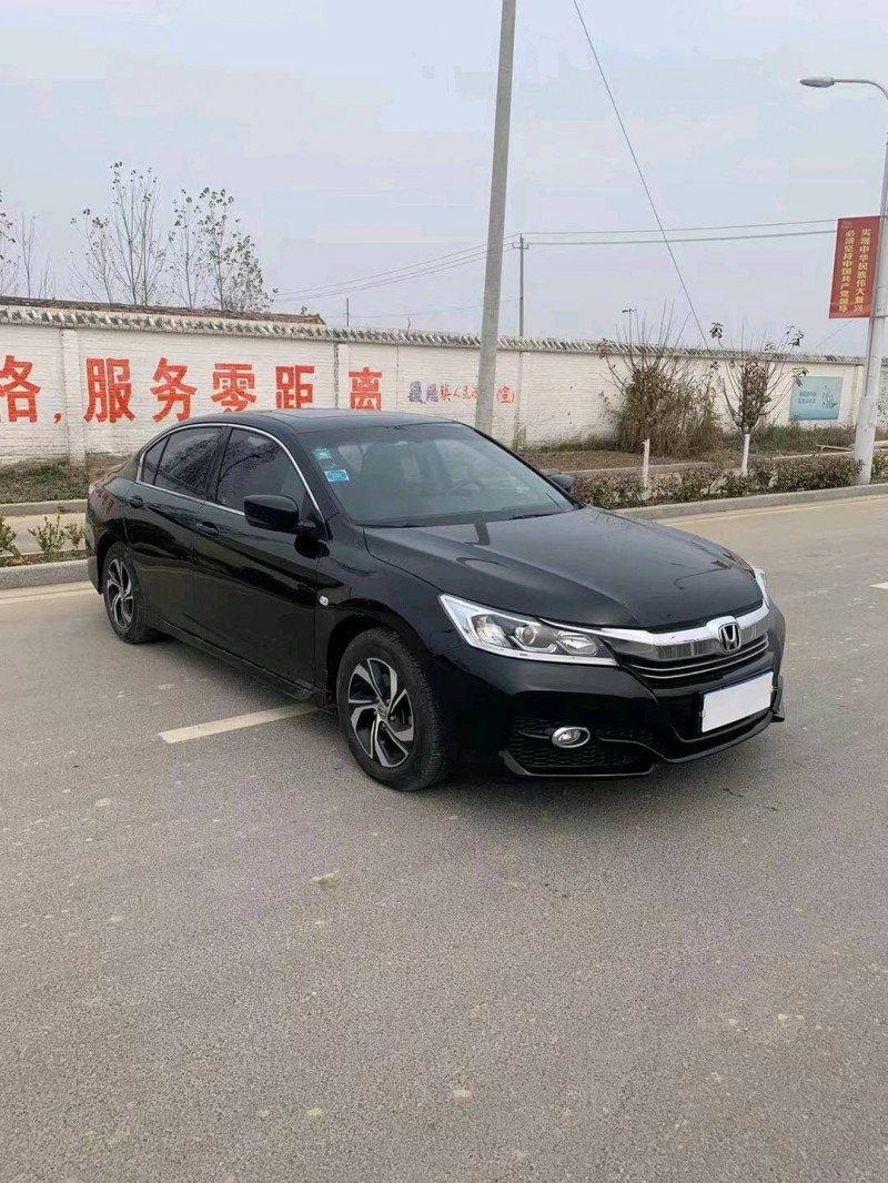 徐州17年本田雅阁3