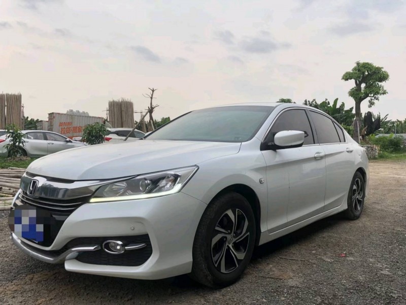 广州18年本田雅阁2