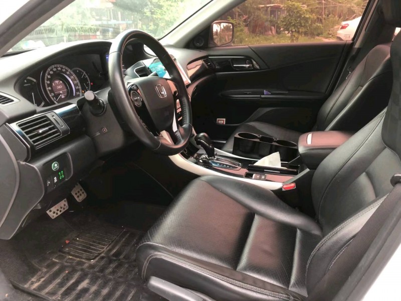 广州18年本田雅阁4