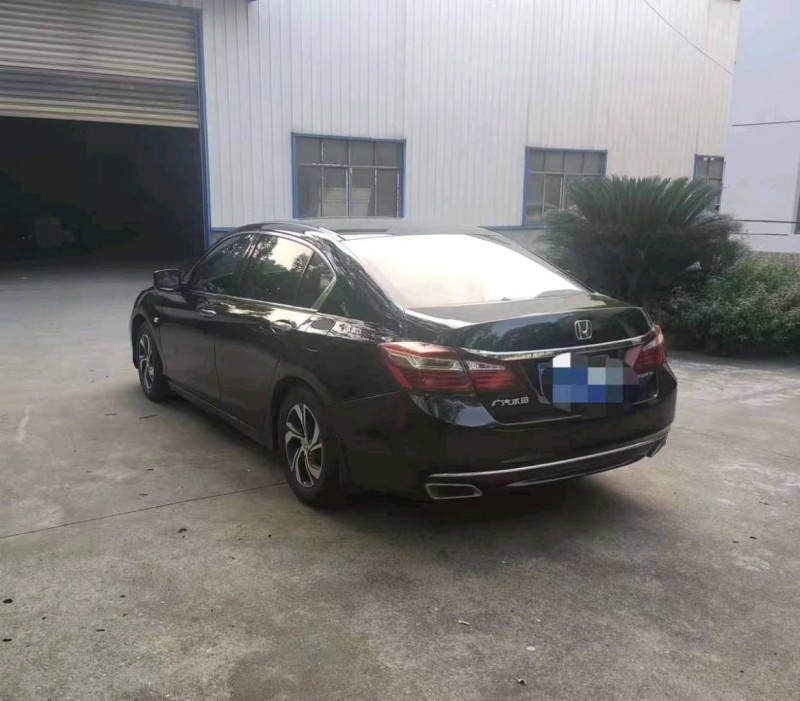 武汉17年本田雅阁3