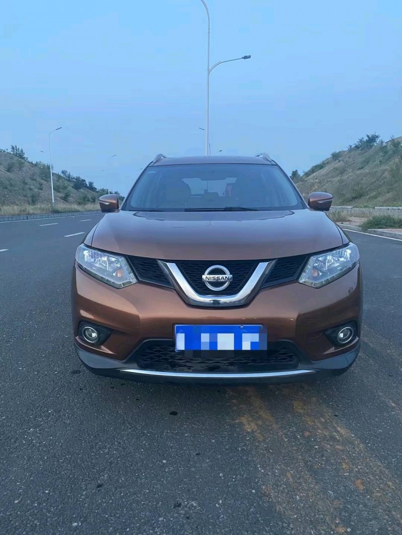 煙臺14年日產奇駿1