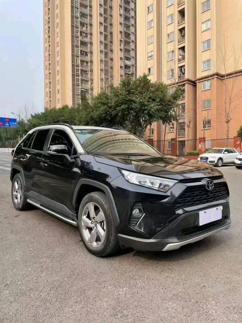 重慶19年豐田RAV4榮放3