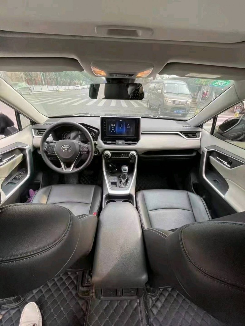 重慶19年豐田RAV4榮放8