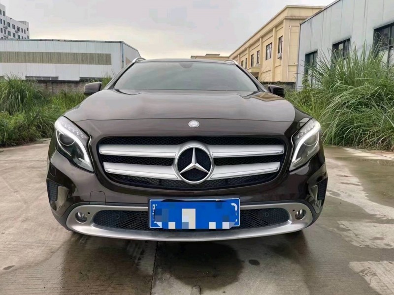 北京17年奔驰GLA1