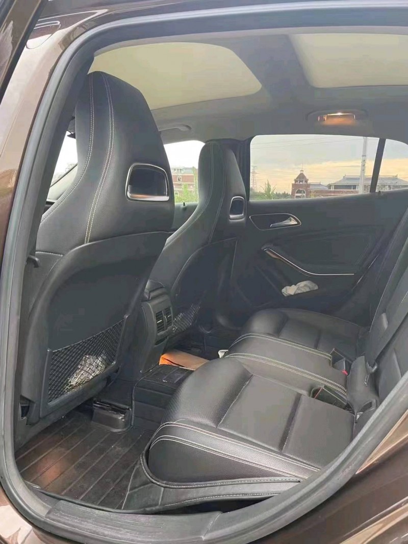 北京17年奔驰GLA4