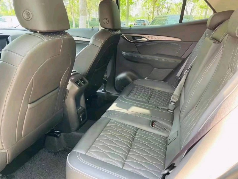 聊城21年别克昂科威6