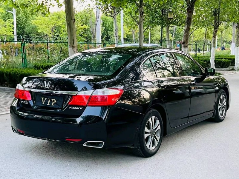 聊城14年本田雅阁3