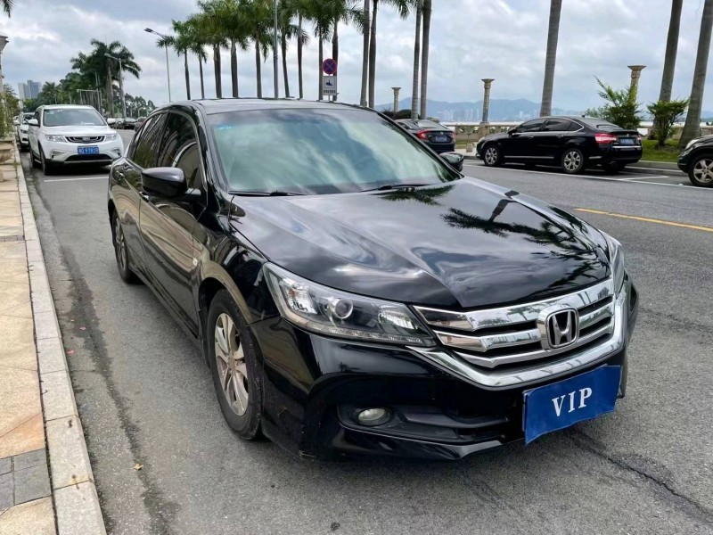 广州15年本田雅阁2