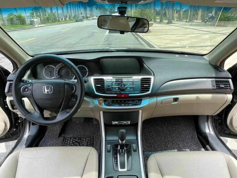 广州15年本田雅阁8