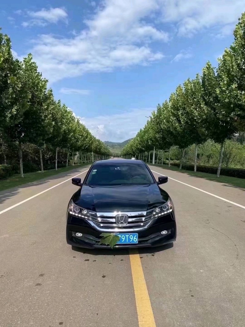 徐州15年本田雅阁1