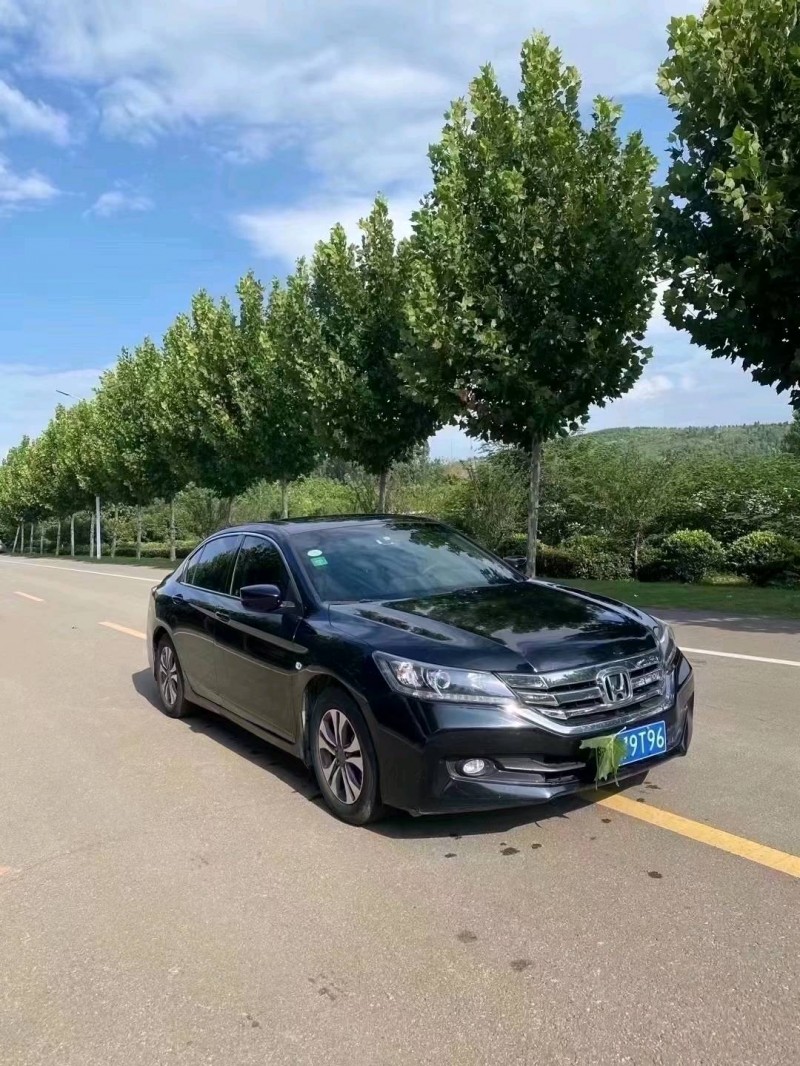 徐州15年本田雅阁2