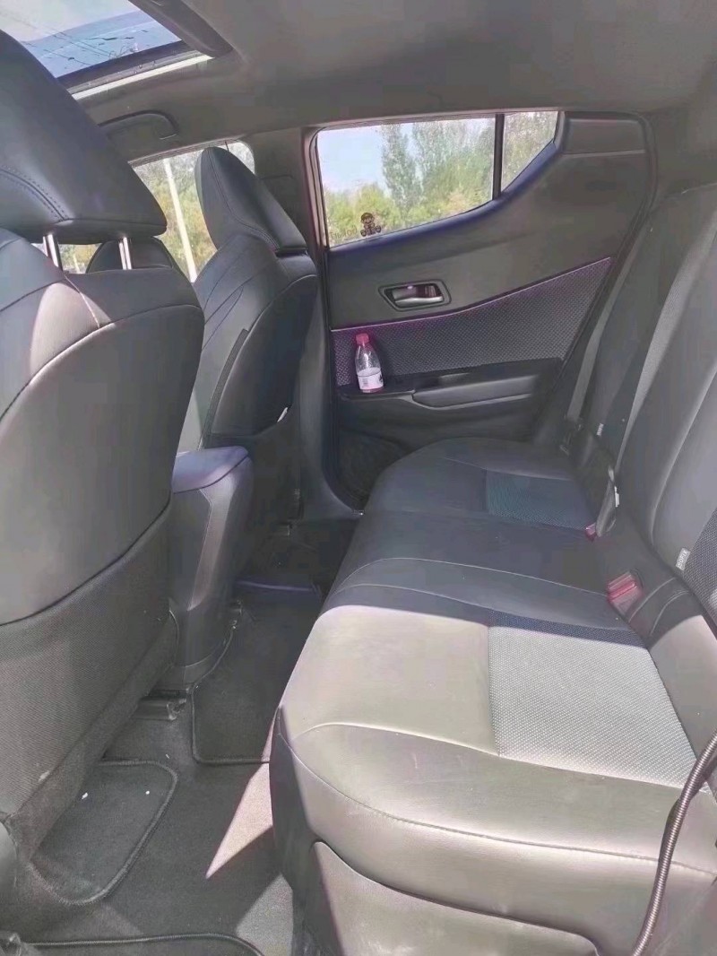 北京21年丰田CHR2