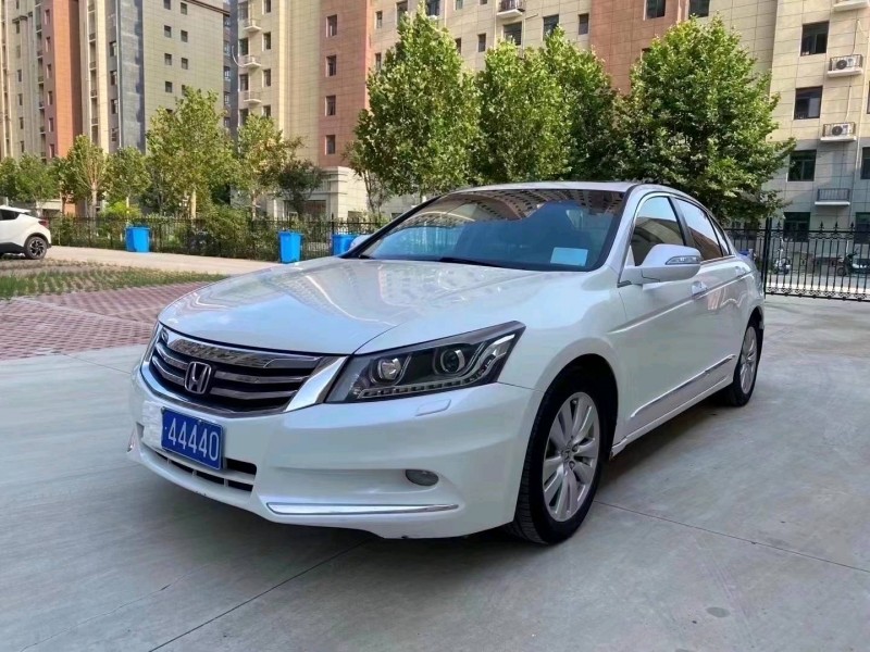 石家庄13年本田雅阁2