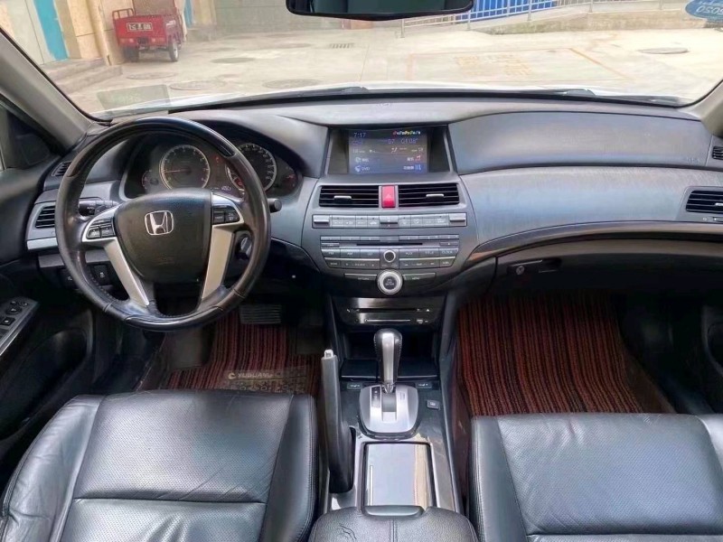 石家庄13年本田雅阁6