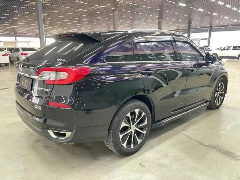 济宁17年本田冠道8