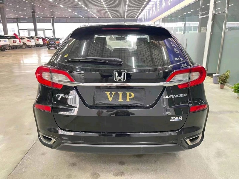 济宁17年本田冠道9