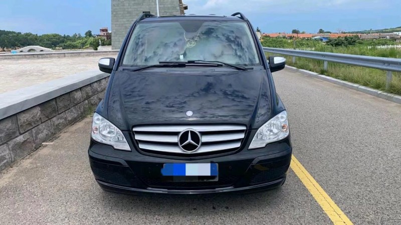 济宁12年奔驰唯雅诺1