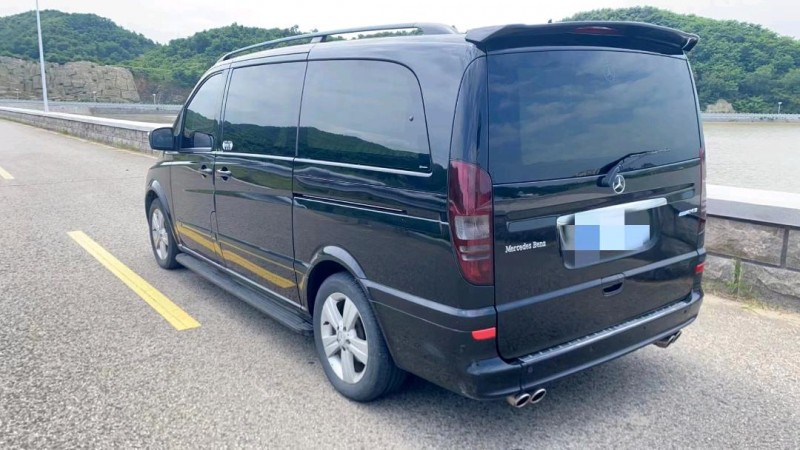 济宁12年奔驰唯雅诺9