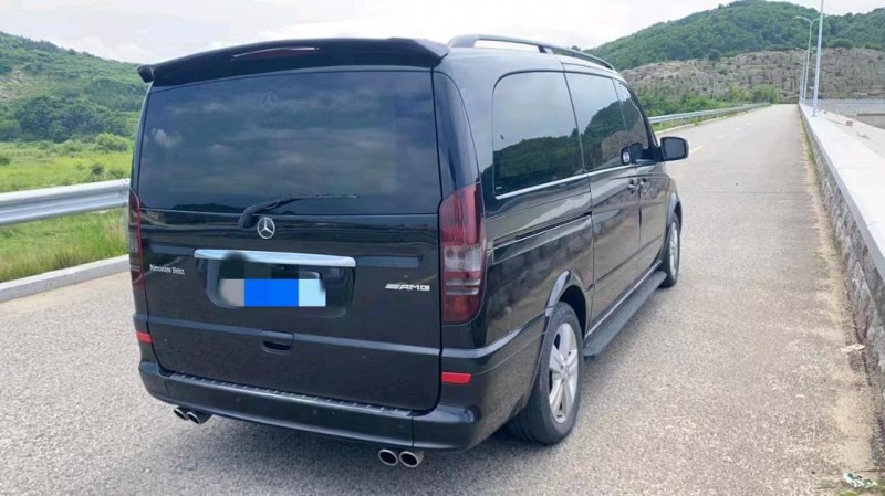 济宁12年奔驰唯雅诺8