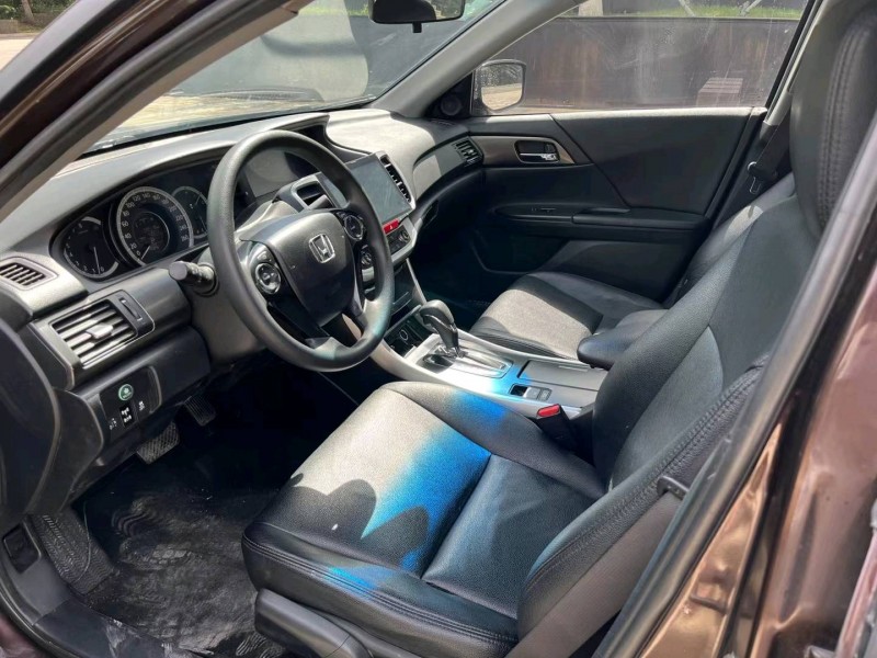 沈阳14年本田雅阁4