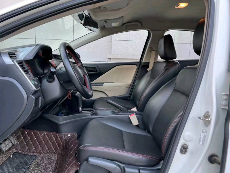 济宁17年本田锋范5