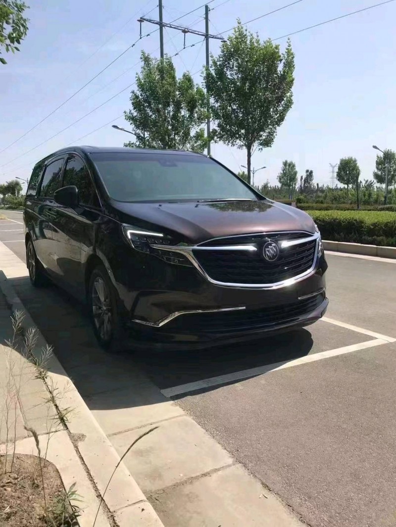 青岛21年别克GL83