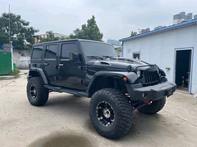 濟寧13年Jeep牧馬人2