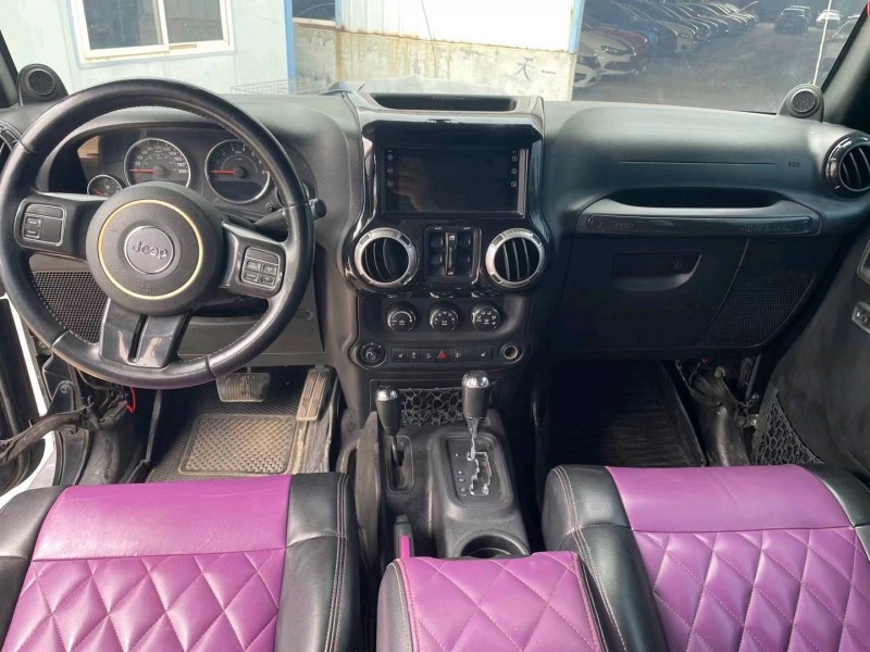 濟寧13年Jeep牧馬人4