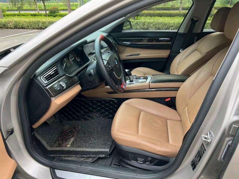 济宁12年宝马7系5