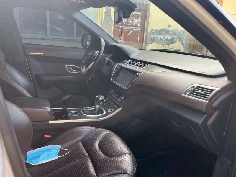 北京16年陆风X75