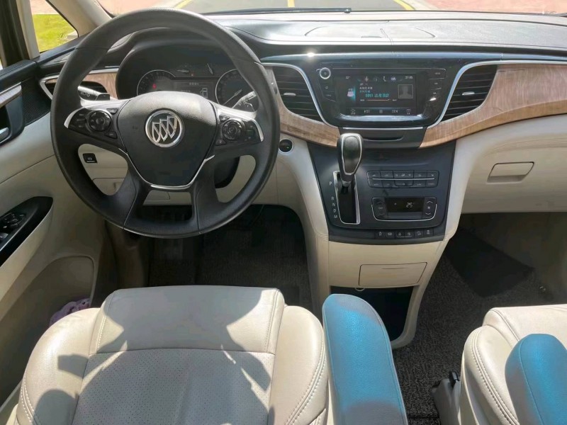 徐州17年别克GL84