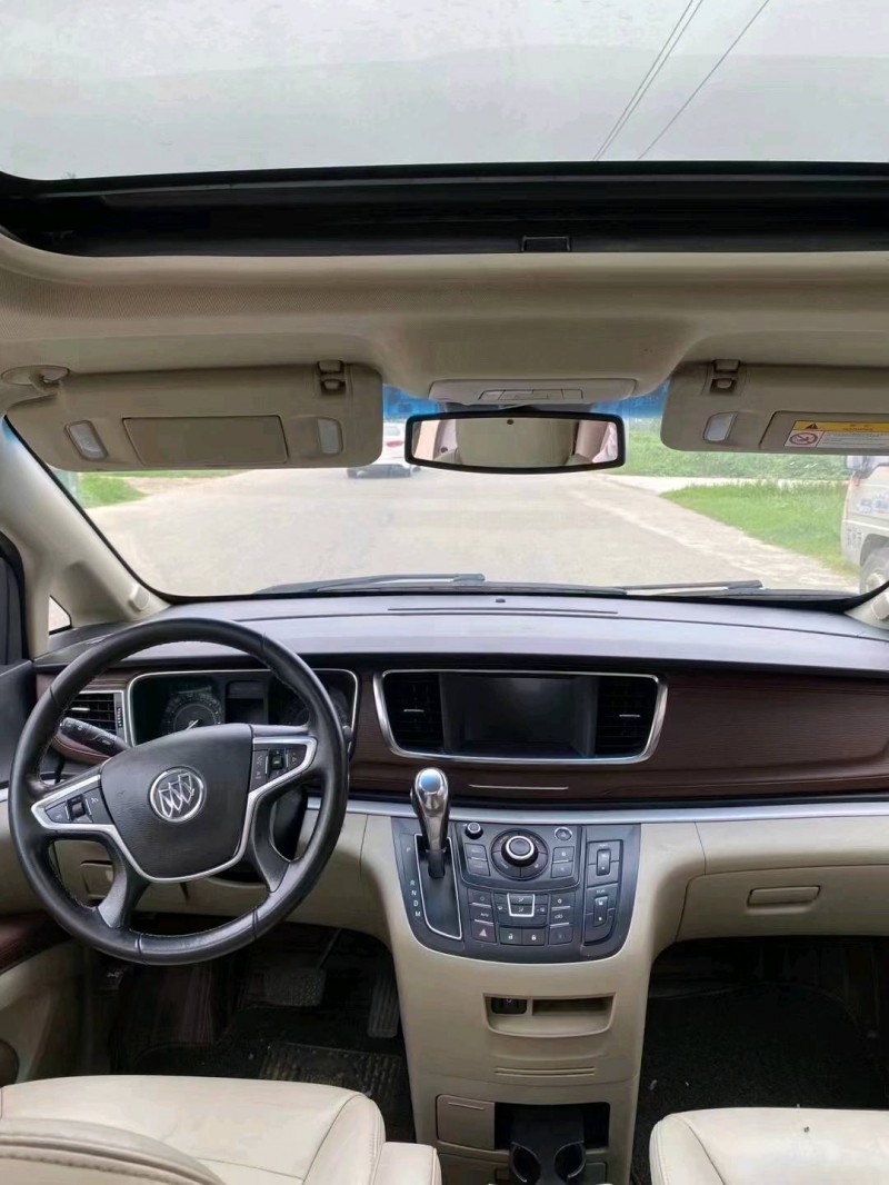 青岛17年别克GL86