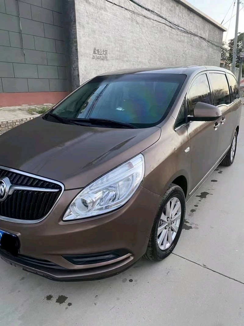 石家庄19年别克GL82