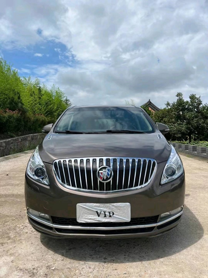 青岛14年别克GL81