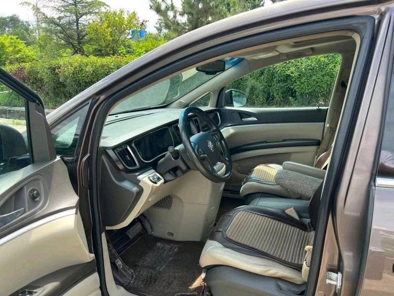 青岛14年别克GL85