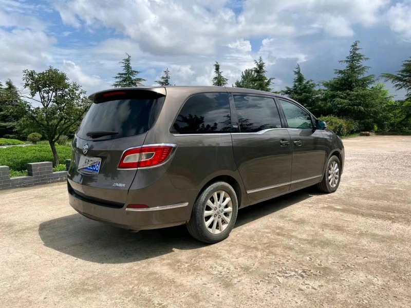 青岛14年别克GL89