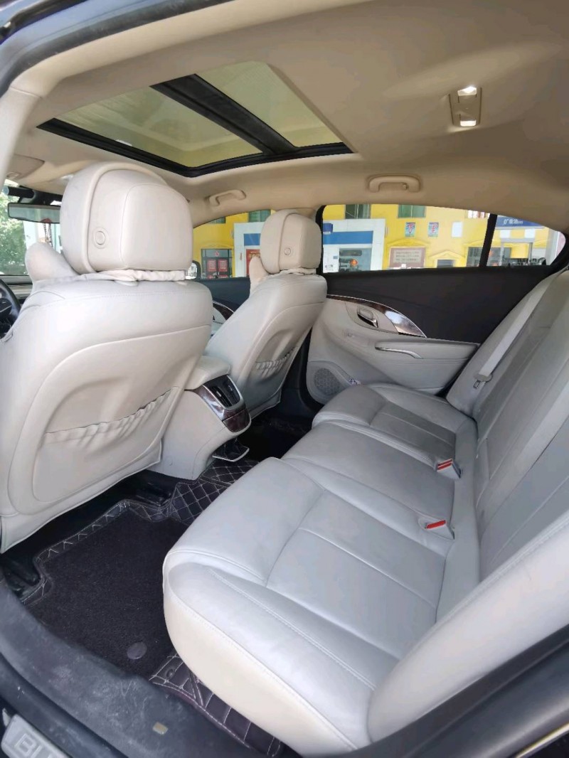 保定17年别克君越6