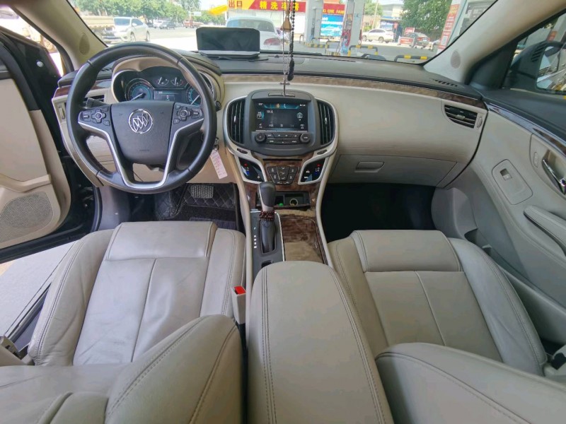 保定17年别克君越7