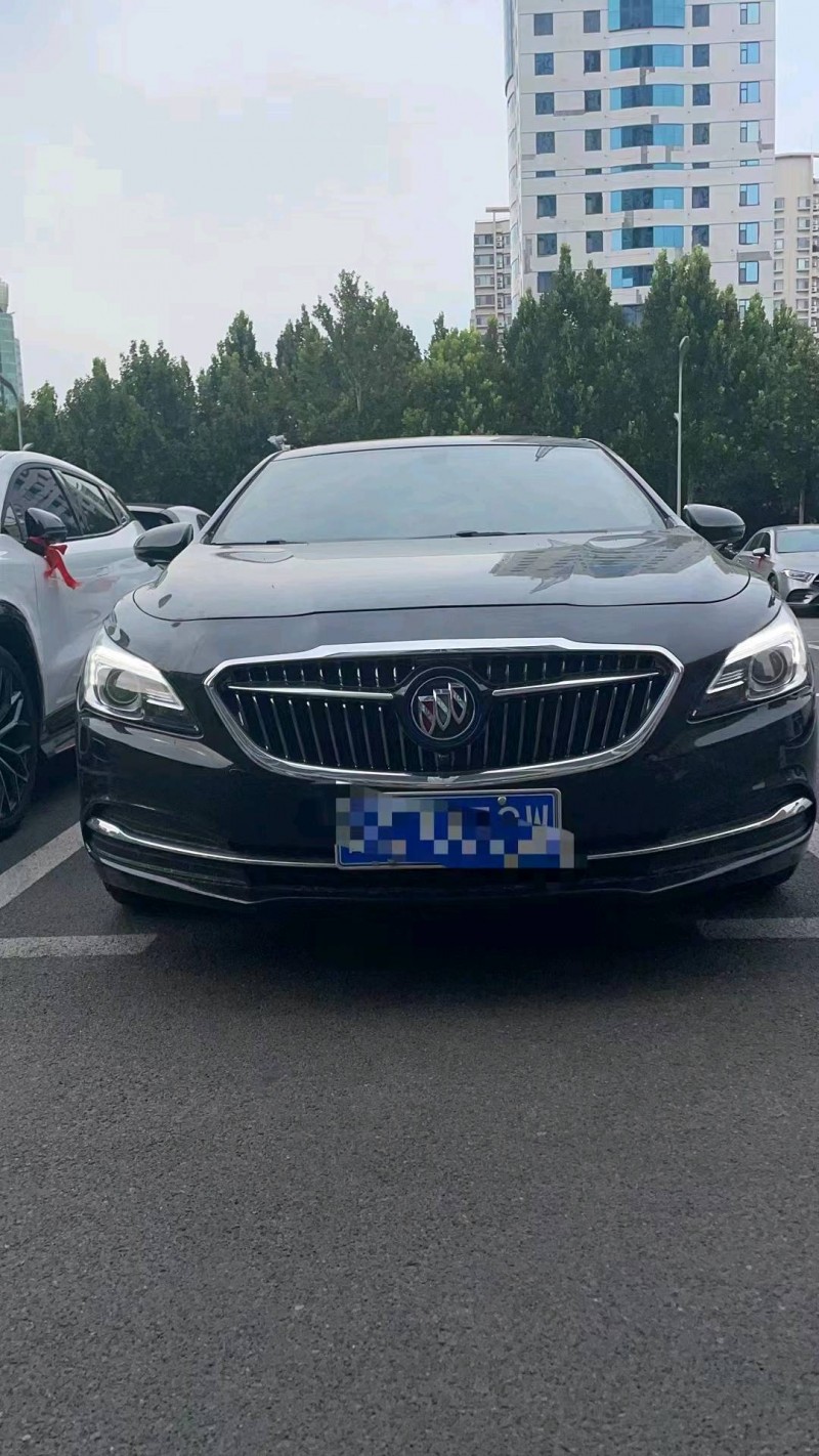 青岛17年别克君越6