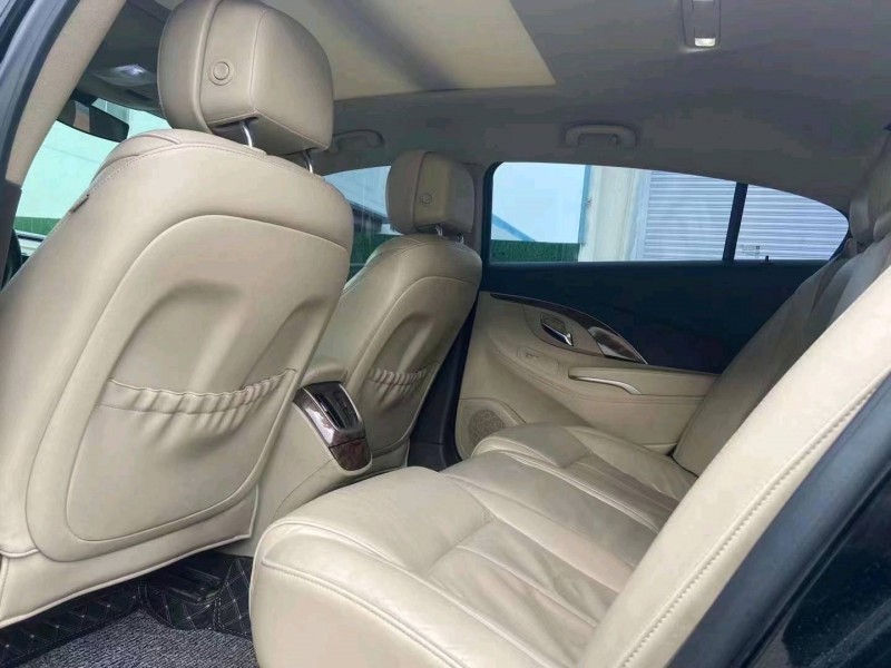 青岛15年别克君越5